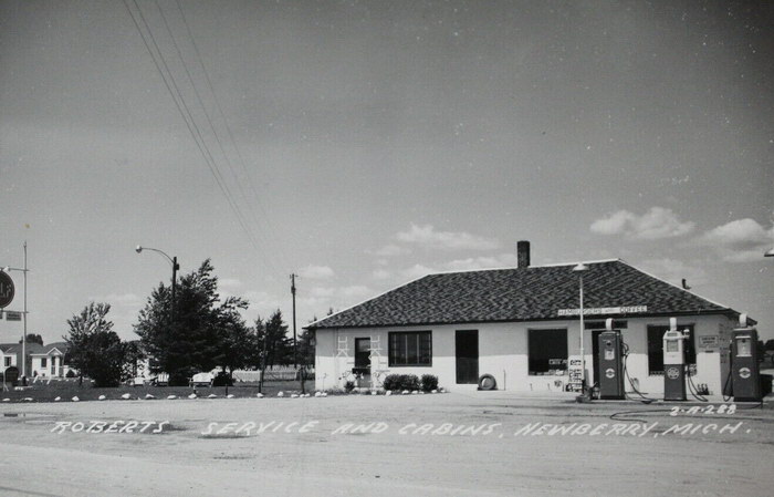 Postcard Rppc Gulf Gas Station Roberts Service And Cabins Newbury Michigan Flag (newer photo)